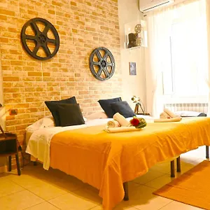 2* Gasthof Cityscape
